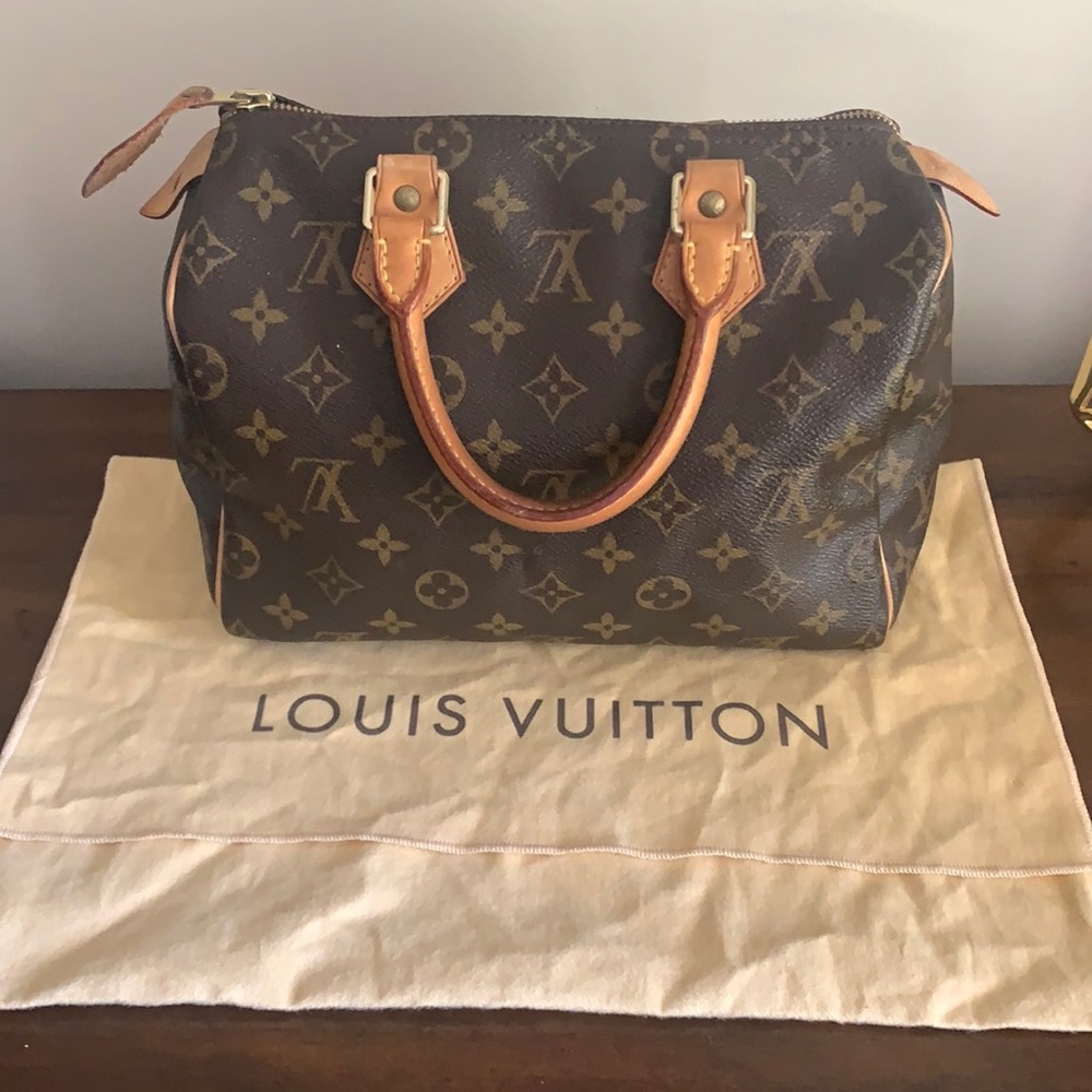 Authentic Speedy 25 with lock! VERY CLEAN!